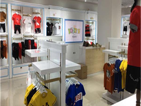 拉斐贝贝童装店铺展示
