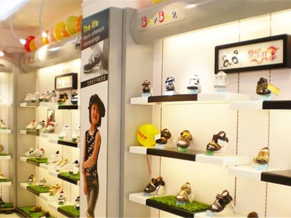 巴巴童装店铺展示