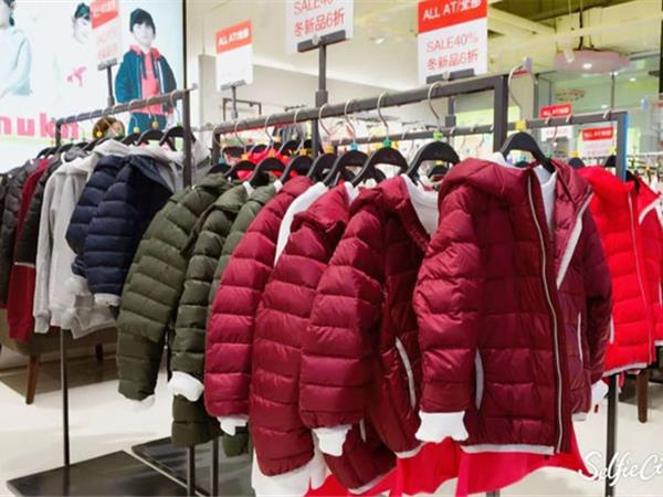 木可木可童装店铺展示