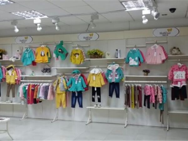 奈迪贝熊童装店铺展示