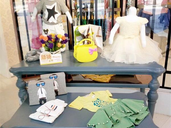 米奇姆童装店铺展示