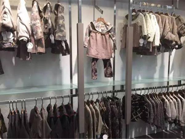 cherish forever童装店铺展示