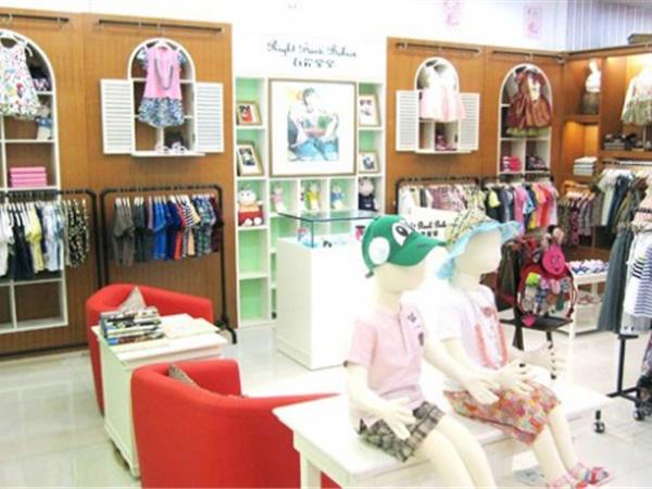 右岸宝宝童装店铺展示