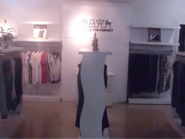 拼出完美童装店铺展示