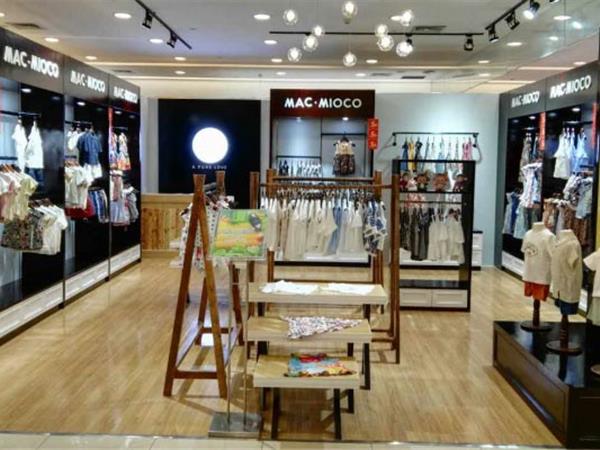 MACMIOCO童装店铺展示