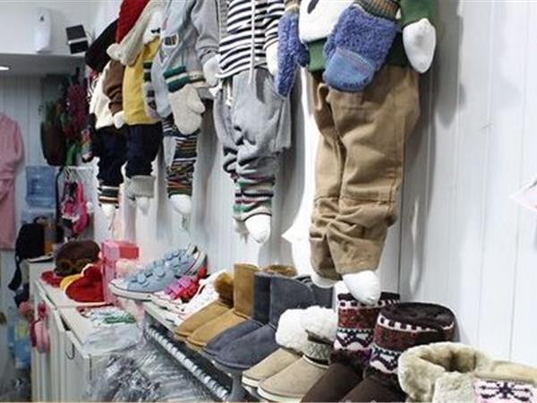 凡希宝宝童装店铺展示