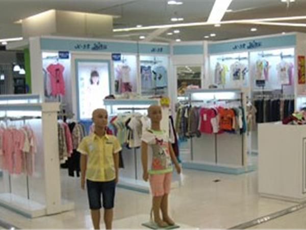 茜诗尔童装店铺展示