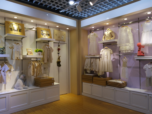 gretton童装店铺展示