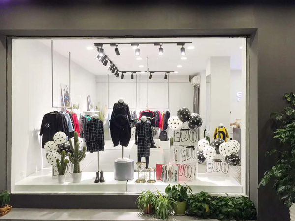 一度童装店铺展示