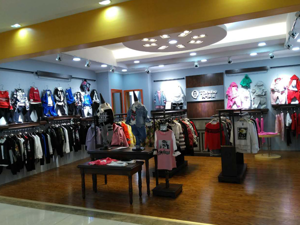 淘气贝贝童装店铺展示