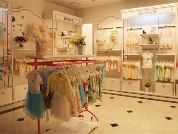 塔哒儿童装店铺展示