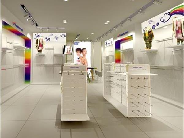 卡波树童装店铺展示