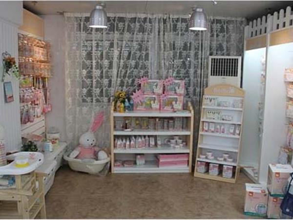 雅培童装店铺展示