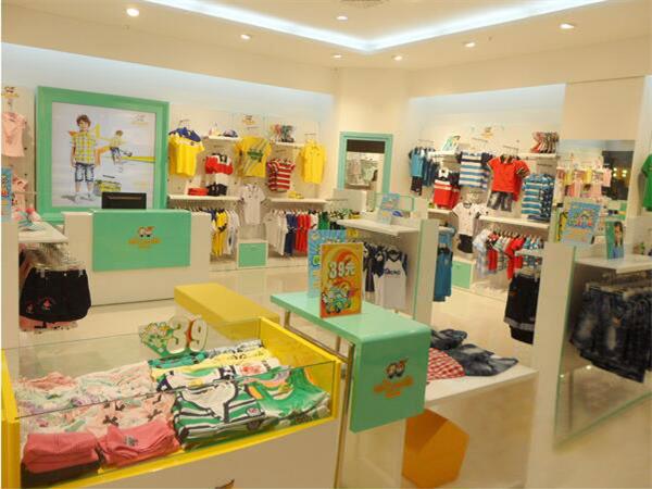 尼可尼淇童装店铺展示