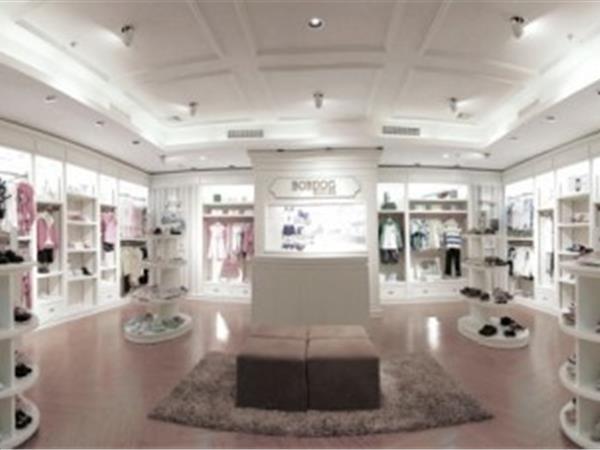 朦朦兔童装店铺展示