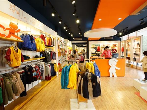 囧小孩童装店铺展示