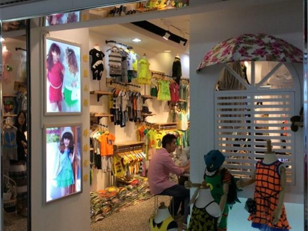 TONGCUIWU童装店铺展示