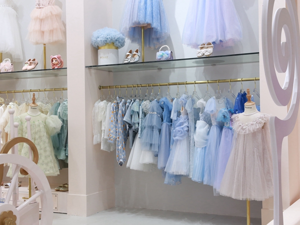 蓬纱馆童装店铺展示 蓬纱馆童装店铺展示