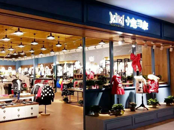 小鬼当家童装店铺展示