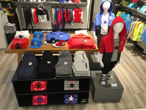 converse（匡威）童装店铺展示