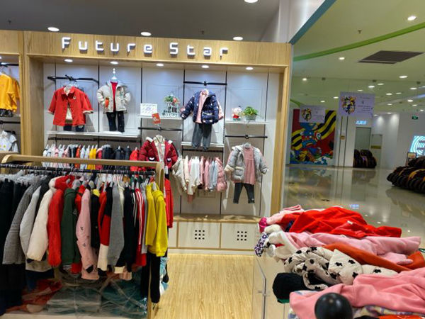 未来之星童装店铺展示