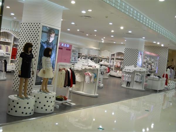 W&KAM 蒙娜丽莎童装店铺展示