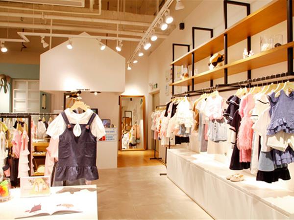 香蕉宝贝童装店铺展示