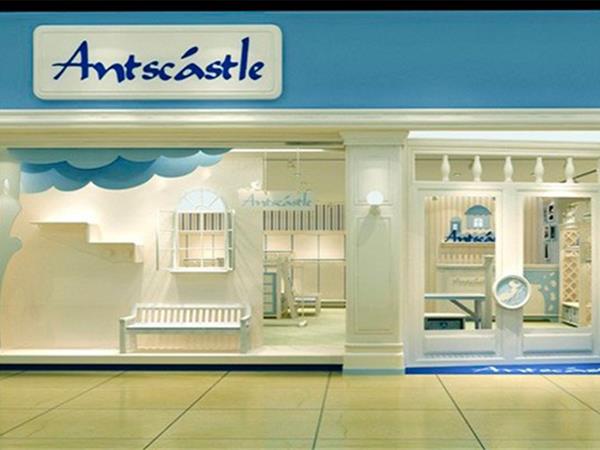 蓝蚁迪堡童装店铺展示