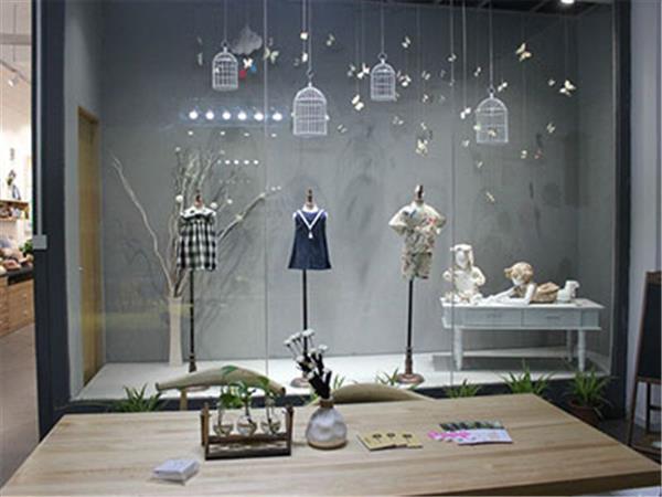 大宝小宝童装店铺展示