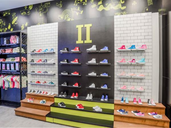 converse（匡威）童装店铺展示