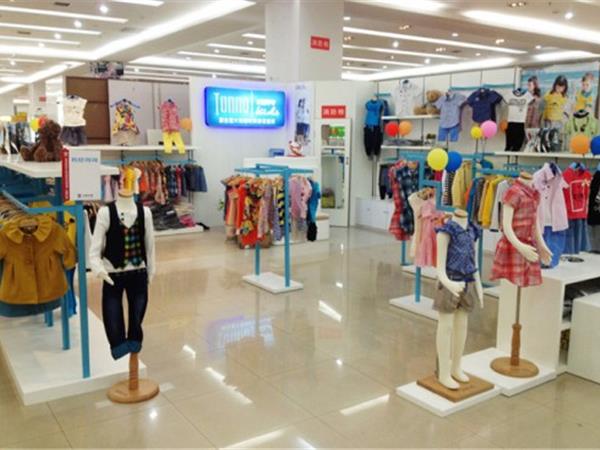 托尼可可童装店铺展示