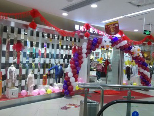 樱桃巧克力童装店铺展示