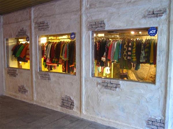 芭拿娜服酷童装店铺展示