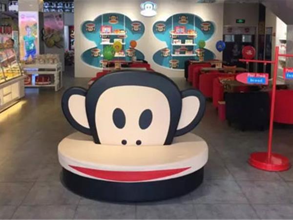 大嘴猴童装店铺展示
