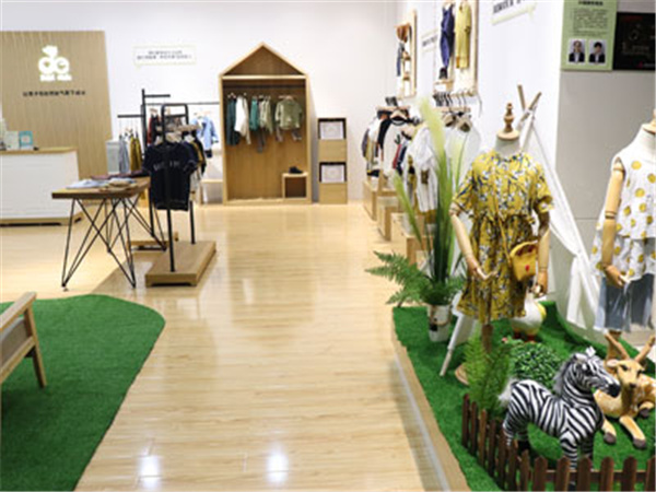 DC KIDS童装店铺展示