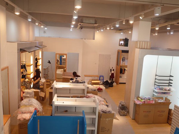 优果贝贝童装店铺展示