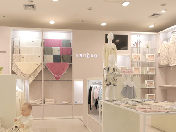 爱布谷童装店铺展示
