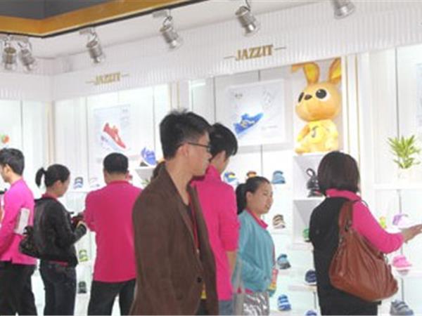 爵士兔童装店铺展示