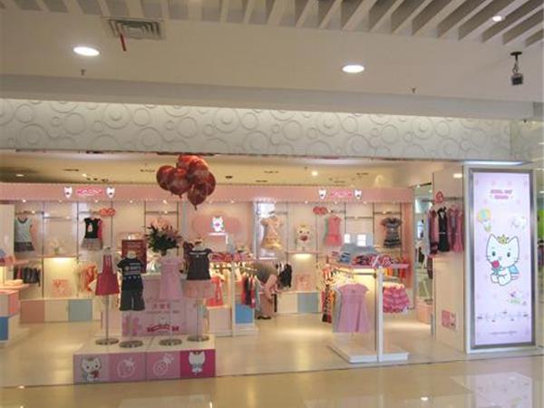 天使猫童装店铺展示