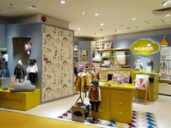 moimoln童装店铺展示