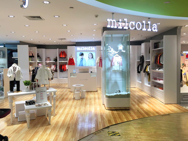 蜜露珂娜童装店铺展示