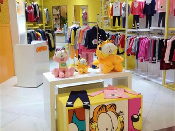 加菲猫童装店铺展示