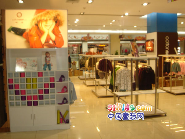 棉店童装店铺展示