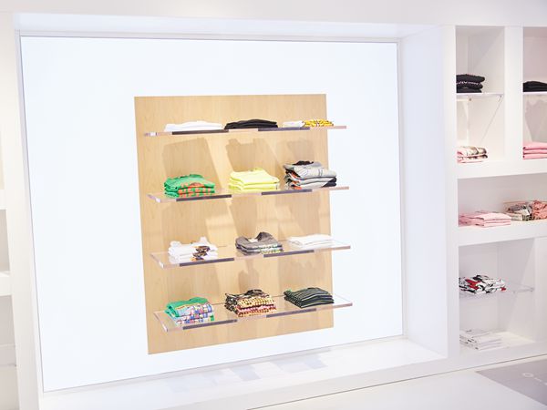 sun tomorrow童装店铺展示