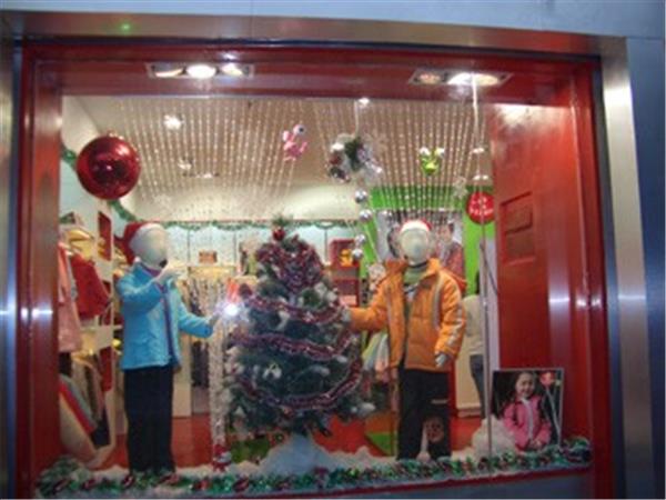蓝眼精灵童装店铺展示