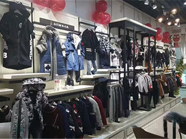 艾米巴童装店铺展示
