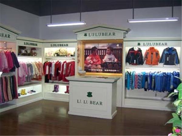 噜噜贝尔童装店铺展示