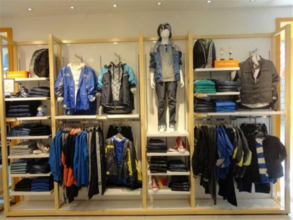 棵棵树童装店铺展示