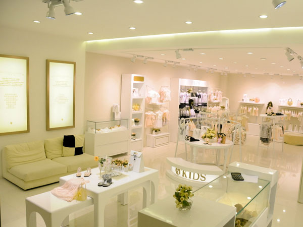 欧可童装店铺展示