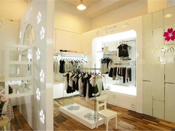 优之诚童装店铺展示